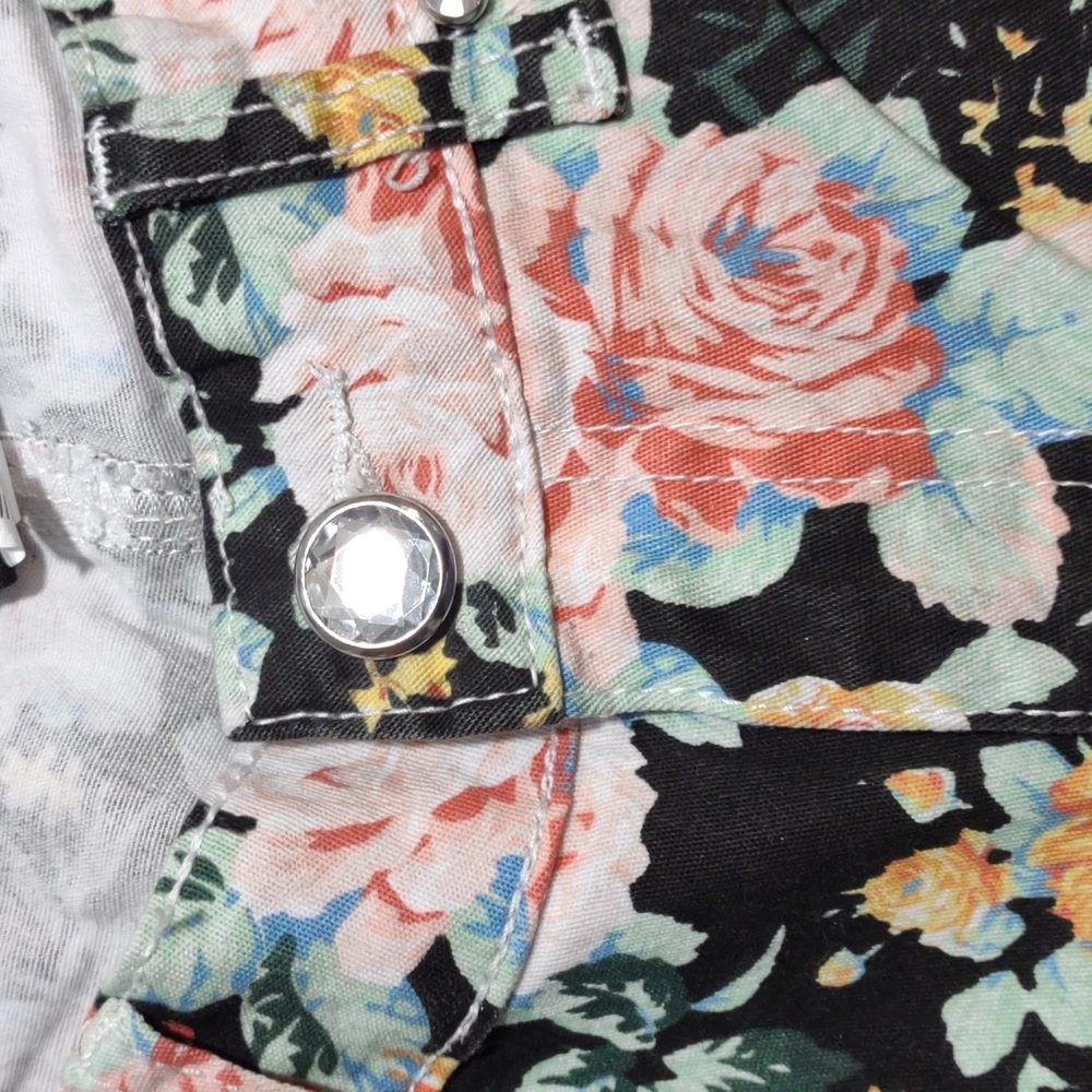 NWT Shylo Floral Denim Jeans - Picture 10 of 10